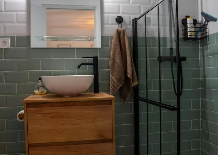 Beautiful With Huge Private Pool And Vineyard View Villa *