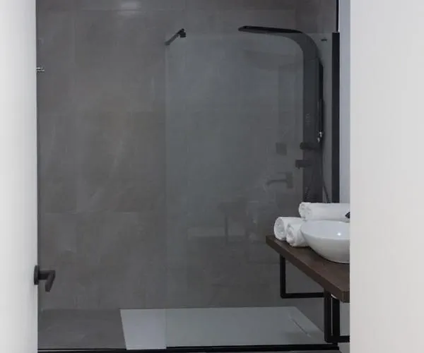 Vlc Host - Duque De Gaeta Βαλένθια