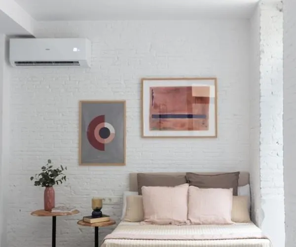 Διαμέρισμα Vlc Host - J.j Sister