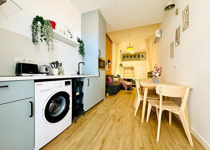 Relaxing Beachside Cabanyal Loft Apartment