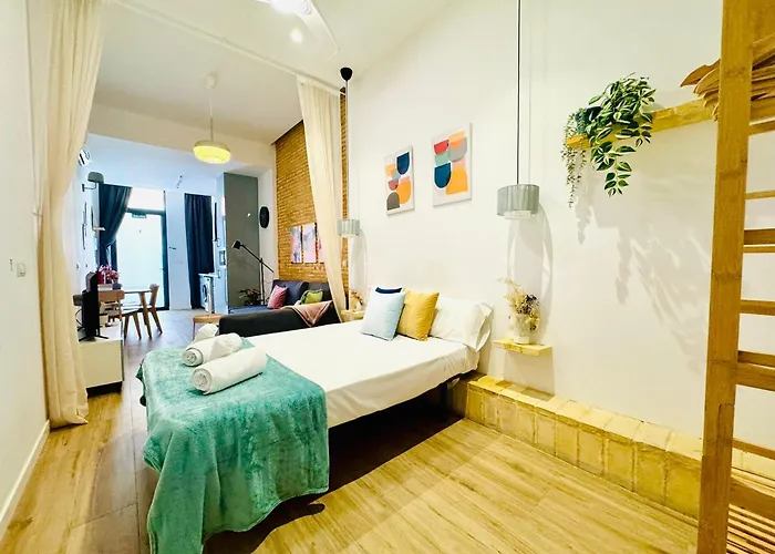 Relaxing Beachside Cabanyal Loft Apartment