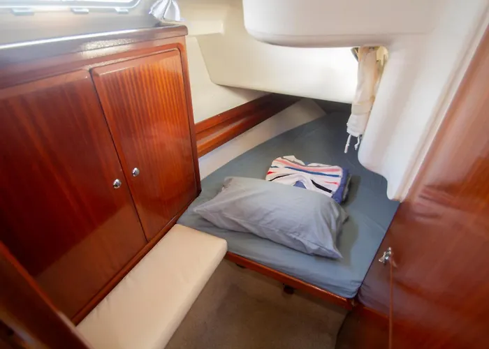 On A Sailing Boat In * 발렌시아