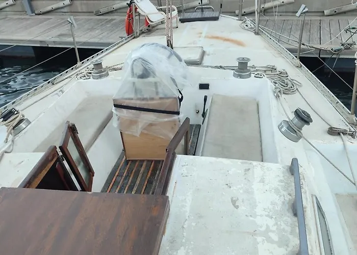 Bateau-hôtel Romantic Sailboat *