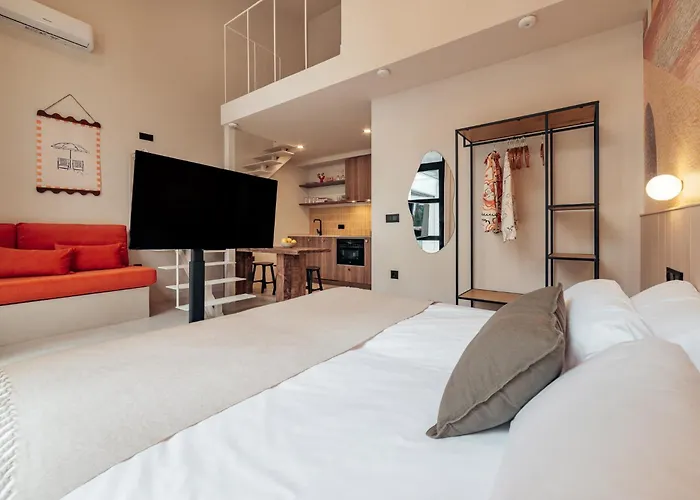 Апарт-отель The Atelier Lofts