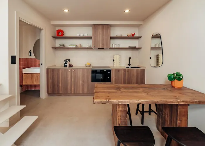 The Atelier Lofts Апарт-отель Валенсия