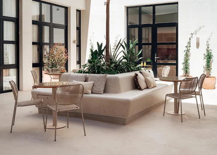 Апарт-отель The Atelier Lofts 4*