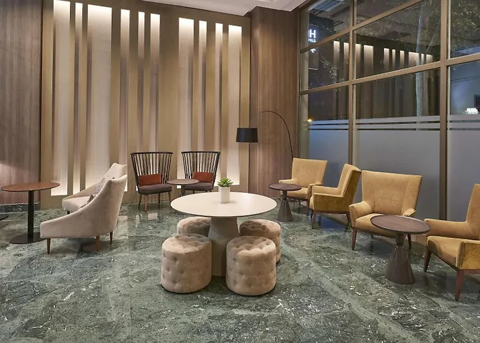 إن إتش سنتر 4* فالنسيا