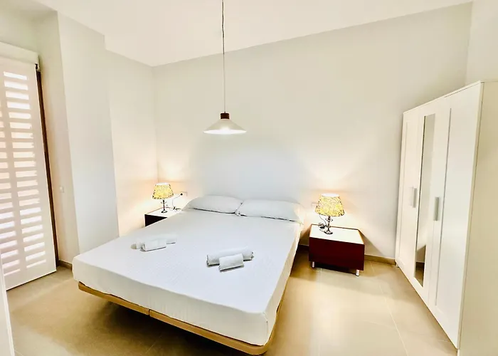 Filologo Sanelo Luxury