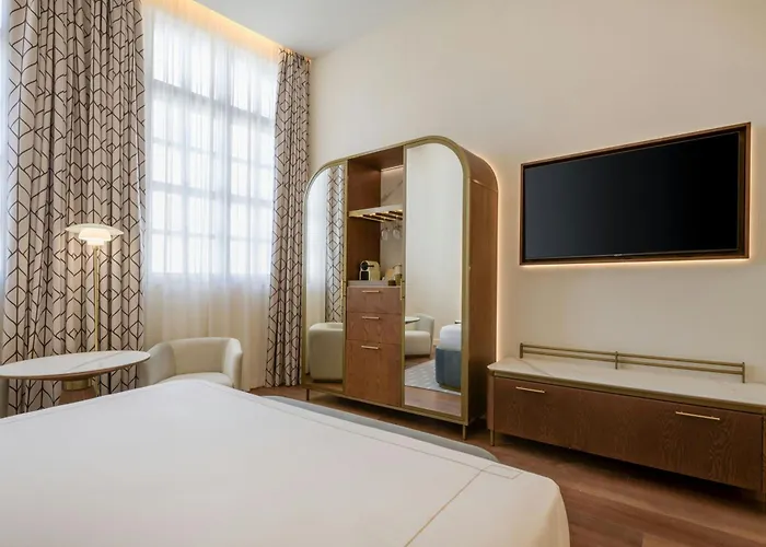 Grand Centenari, Valencia, Autograph Collection