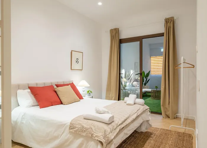 Flats Poeta Serrano 아파트