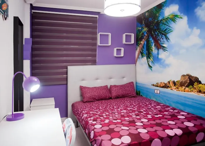 شقة 4-bed Sleeps 7 Free Parking فالنسيا