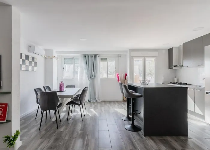 Enjoy Valencia: Deluxe With Terrace Διαμέρισμα *