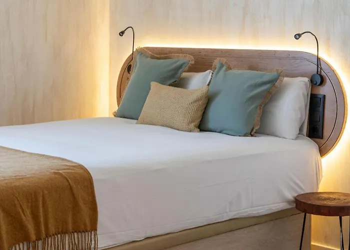 Bed & Breakfast Nomad Haux Puerto Valencia