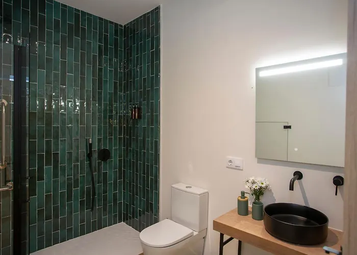 Nomad Haux Zaidia فالنسيا