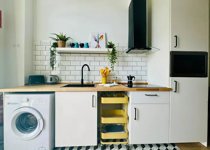 Apartment & Cozy Flat Close The