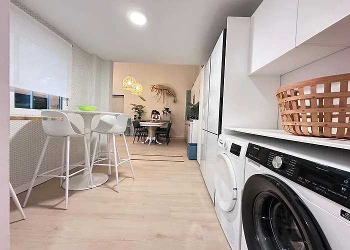 Διαμέρισμα Ecocasa 12pax Perfecta Grupos, Reforma Lujo, Junto Parada Metrovalencia, Cerca Centro Valencia Y Playa, Lavadora, Secadora Equipamiento Total