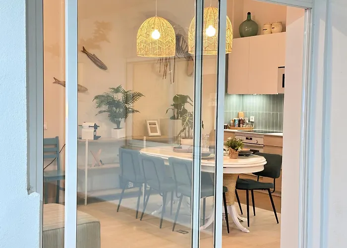 Ecocasa 12pax Perfecta Grupos, Reforma Lujo, Junto Parada Metrovalencia, Cerca Centro Valencia Y Playa, Lavadora, Secadora Equipamiento Total *