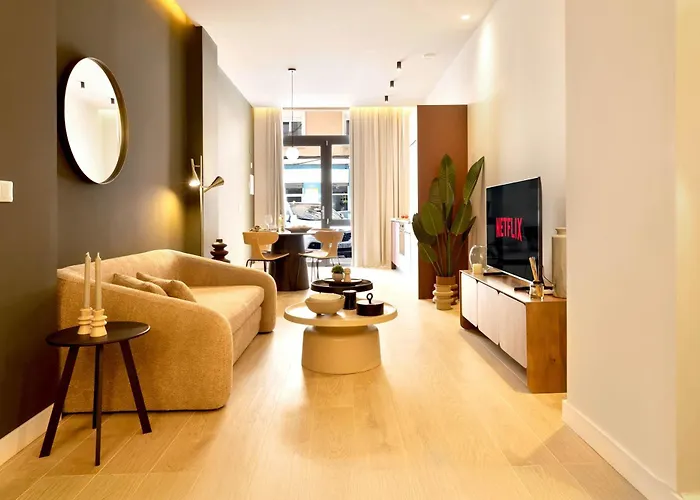 Saristays Center R *