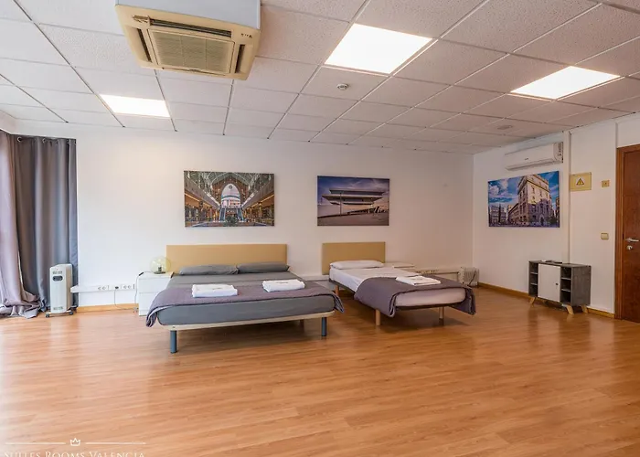 Πανσιόν Suites Rooms Valencia 2*
