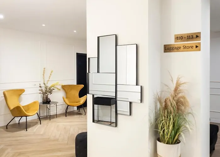 Blanq Comedias Konukevi 4*