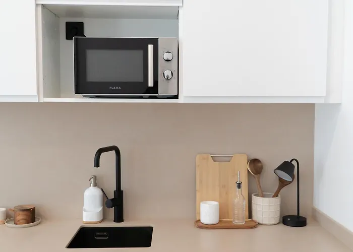 شقة Stylish Downtown Charm *