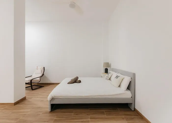 New! Comfort And Style Steps From Everything فالنسيا