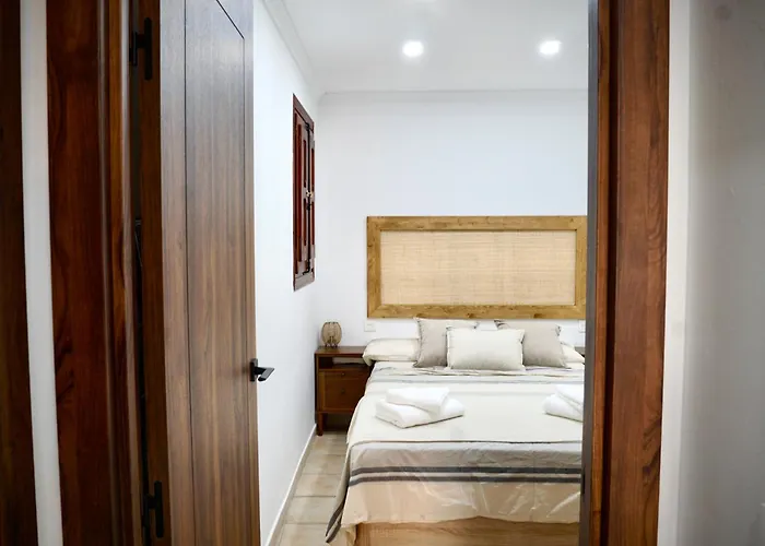 Dramaturgo Faust Hernandez Prime Βαλένθια