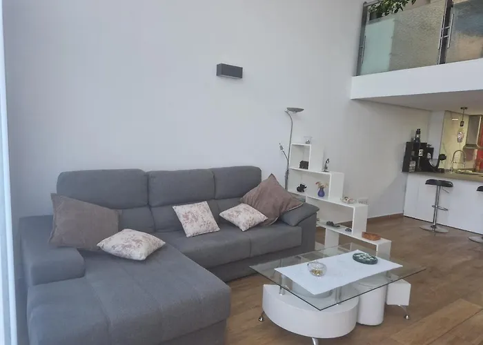 Loft Con Jacuzzi Y Piscina *