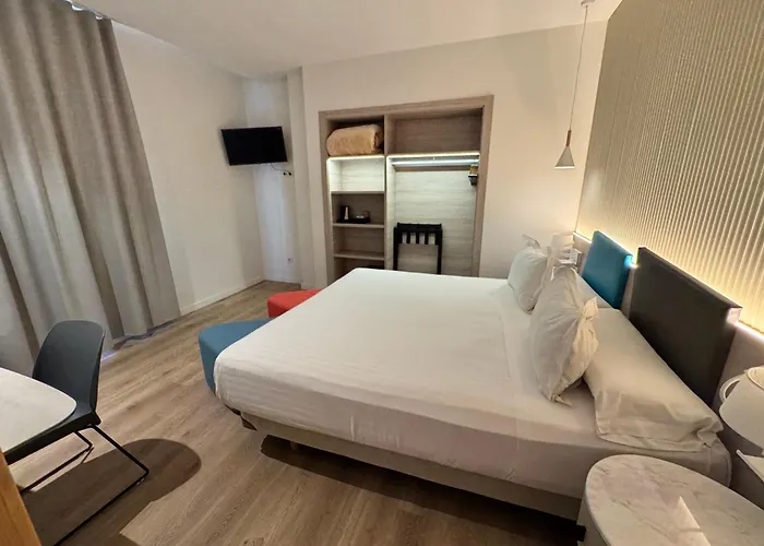 ホテル Mediterraneo バレンシア