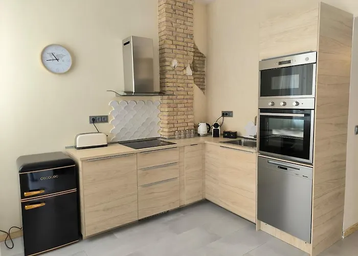 Next To The Marina De Apartment *