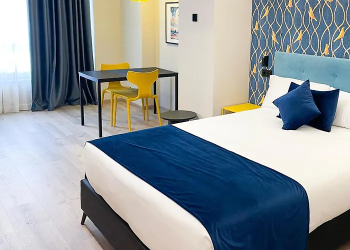 Pathos By Mimood Aparthotel 4*