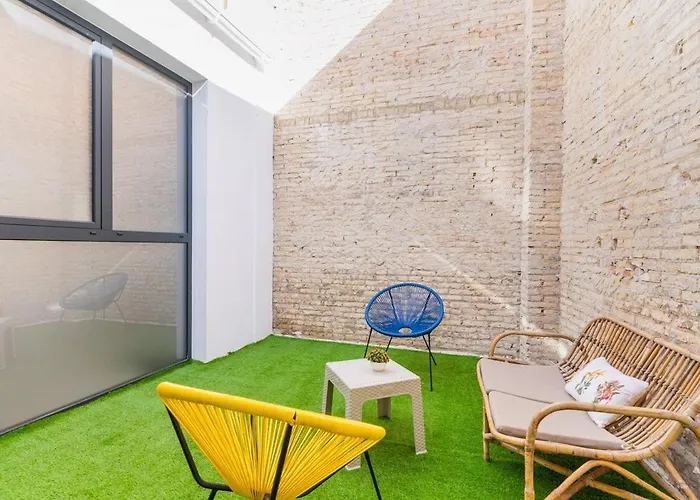 Visitacion Pool House *