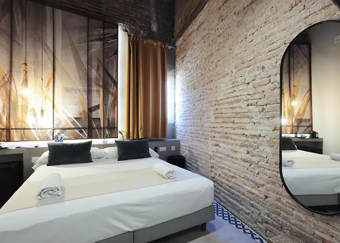 & Co. Quart Boutique Отель 3*