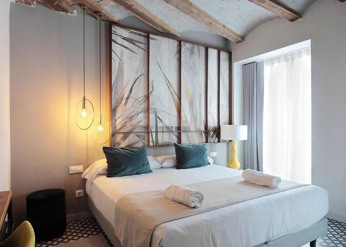 & Co. Quart Boutique Valencia