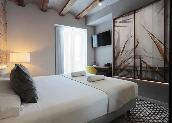 Отель & Co. Quart Boutique Валенсия