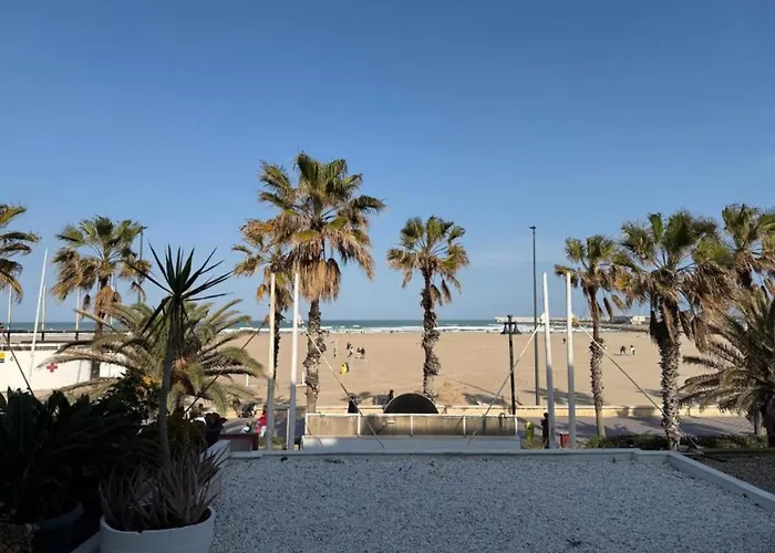 Near With Private Pool