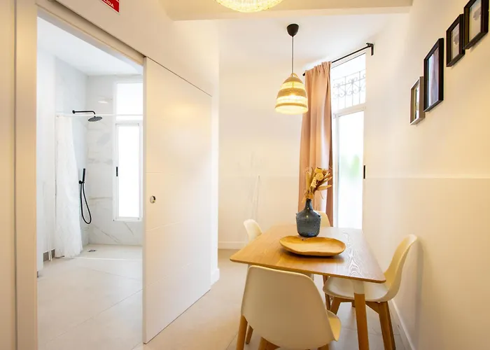 Lobjet Trouve * Βαλένθια