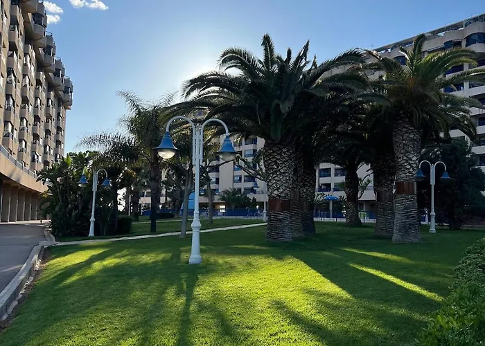 Beachfront Family With Pool شقة *