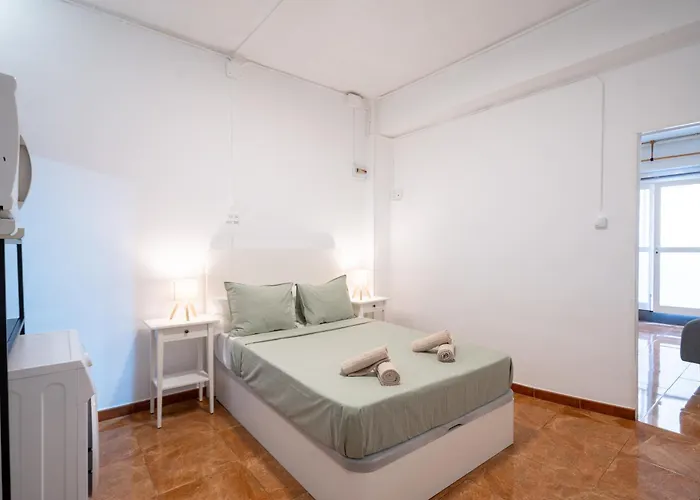 Loft Economico Cerca Del Centro 1 Domitorio Y Sofa Cama 4pax Ac Apartmán *