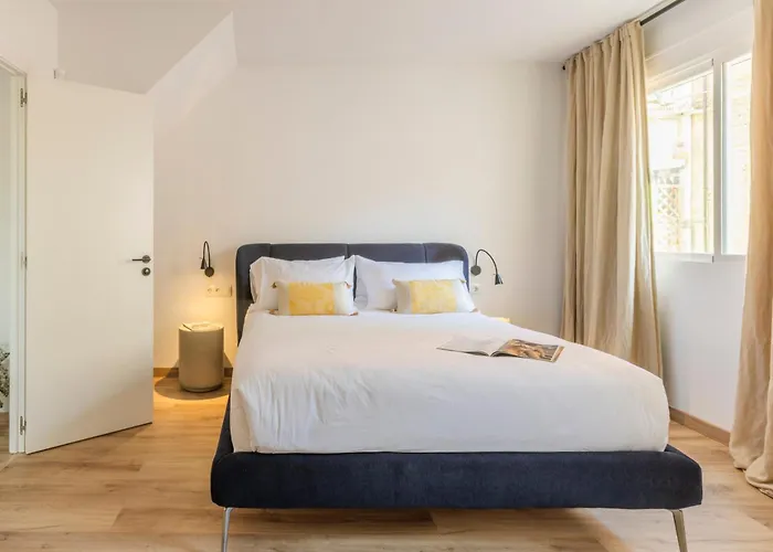 Luxury New 10 Min Walk To The Beach, Late Checkout *