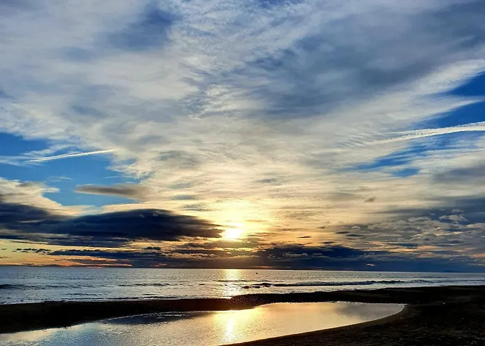 Πανσιόν Romantic Trip Only One Close To Metro Sea