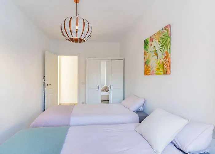 Invalencia - Cabalicious Flat *