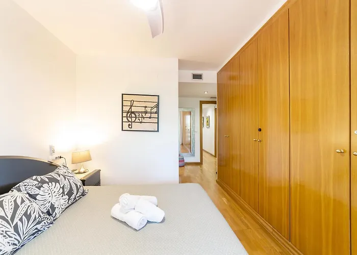 Διαμέρισμα En Av De Francia Y Cartes Y Ciencias Βαλένθια