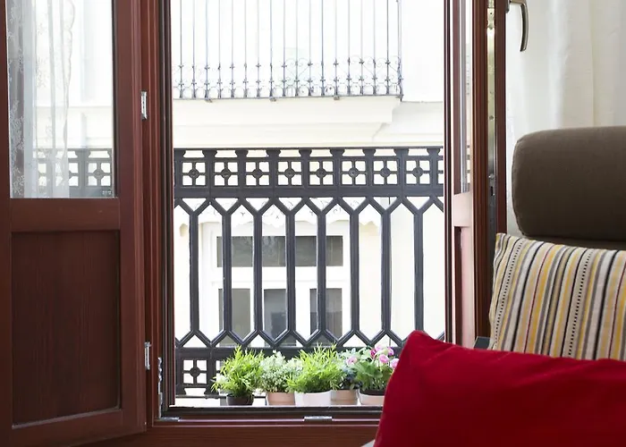 Singularstays Plaza Redonda