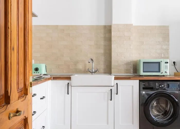 Luxury New 10 Min Walk To The Beach, Late Checkout Διαμέρισμα