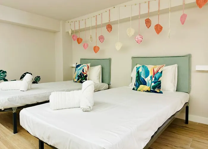 Modern With Style Near Center شقة