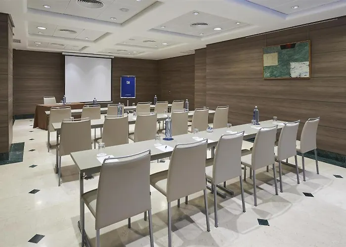 إن إتش سنتر