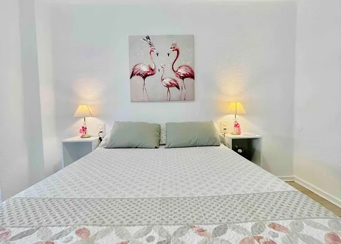 Cerca De Playa Arenas Con Balcon *