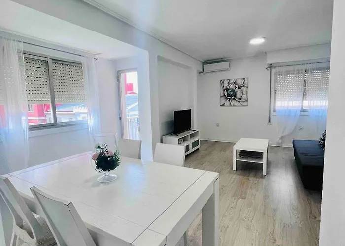 Cerca De Playa Arenas Con Balcon דירה