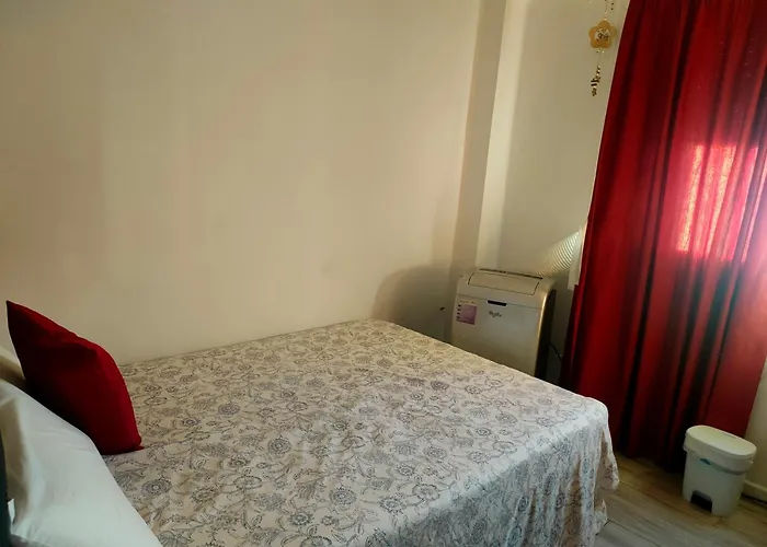 Cerca A Ciudad De Artes Y Ciencias *